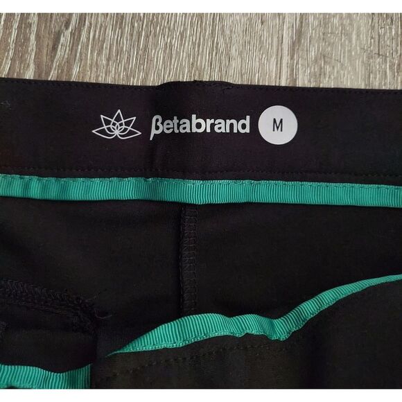 Betabrand Bermuda Casual / Dress Black Solid Short Women's Size Medium - Picture 3 of 7